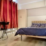 Saltwell Street Deluxe En Suite Room